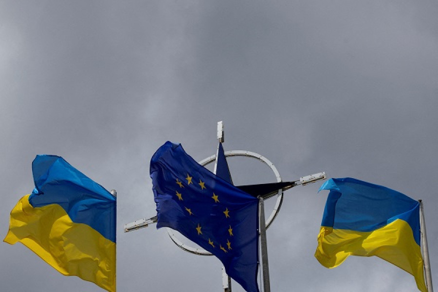 Στον «πάγο» η οικονομική βοήθεια προς την Ουκρανία