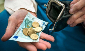 Συνταξιούχοι: Πού θα βρουν τη μείωση της προσωπικής διαφοράς-Οδηγίες
