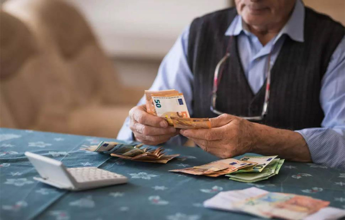 Όλες οι ημερομηνίες πληρωμών των συντάξεων Αυγούστου 2025