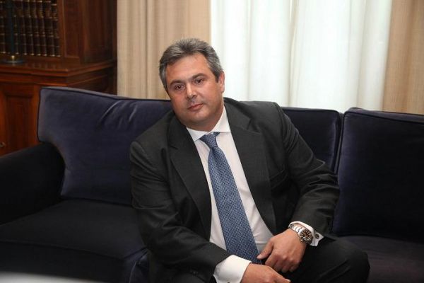 Καμμένος: Στόχος η ανάθεση έργου στην εγχώρια αμυντική βιομηχανία