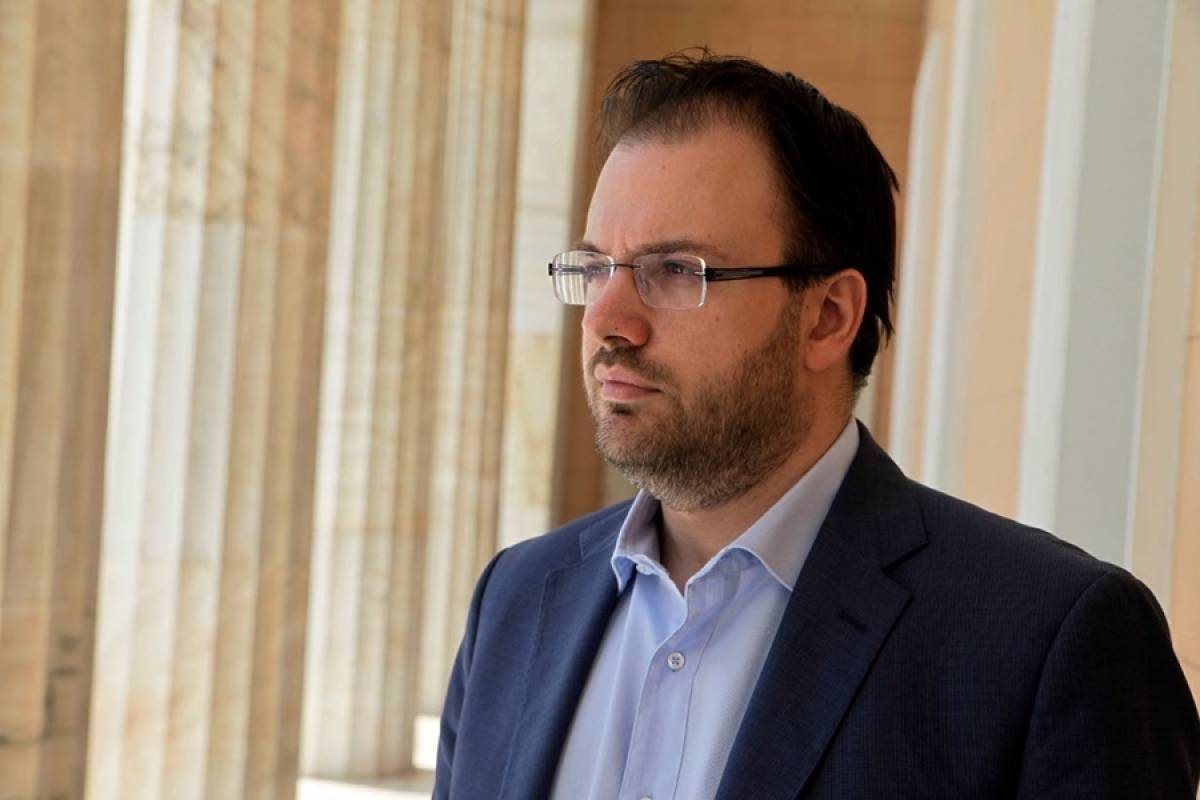 Θεοχαρόπουλος: Άνευ προηγουμένου το κυβερνητικό σόου των ΣΥΡΙΖΑ-ΑΝΕΛ