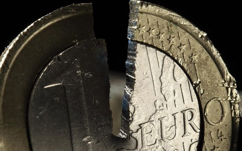 DIW: Απαιτείται αναδιάρθρωση του 30% του ελληνικού χρέους και επιμήκυνση