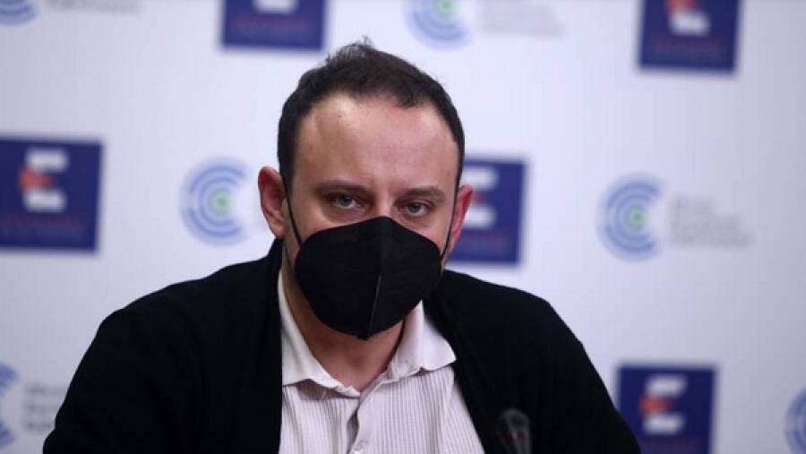Μαγιορκίνης: Σε τροχιά συρρίκνωσης το «κύμα» της μετάλλαξης Όμικρον