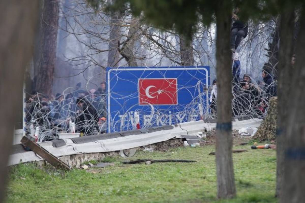 Η Άγκυρα επιβεβαίωσε την εκκένωση των καταυλισμών στον Έβρο