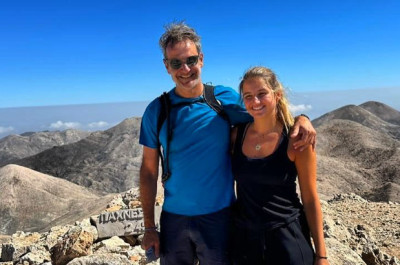 Μητσοτάκης: Ορειβασία στα Λευκά Όρη με κόρη του, Δάφνη