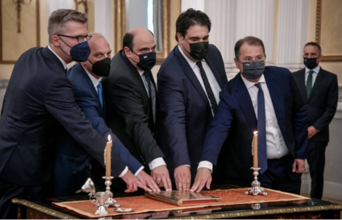 Ανασχηματισμός εντός Μαξίμου-Νέα πρόσωπα για «ειδικές αποστολές»-Οι πρώτες δηλώσεις