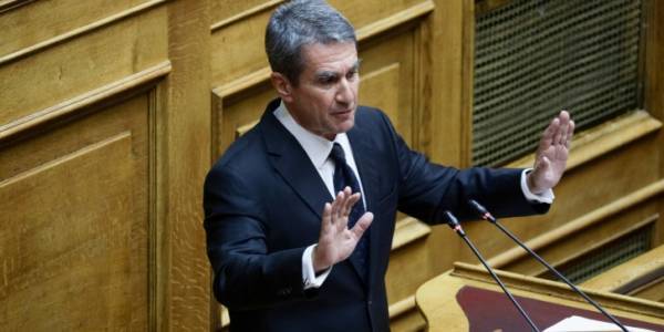 Υπερψηφίζει τελικά την πρόταση μομφής το ΚΙΝΑΛ-Η τοποθέτηση Λοβέρδου