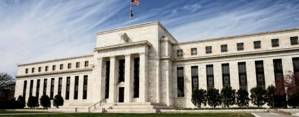 FED: Πιθανότητα να μην αυξήσει τα επιτόκια εξέφρασε η Λ.Μέστερ