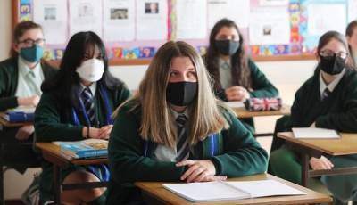 Βρετανία: Τα άλλαξε η κυβέρνηση για τις μάσκες στα σχολεία