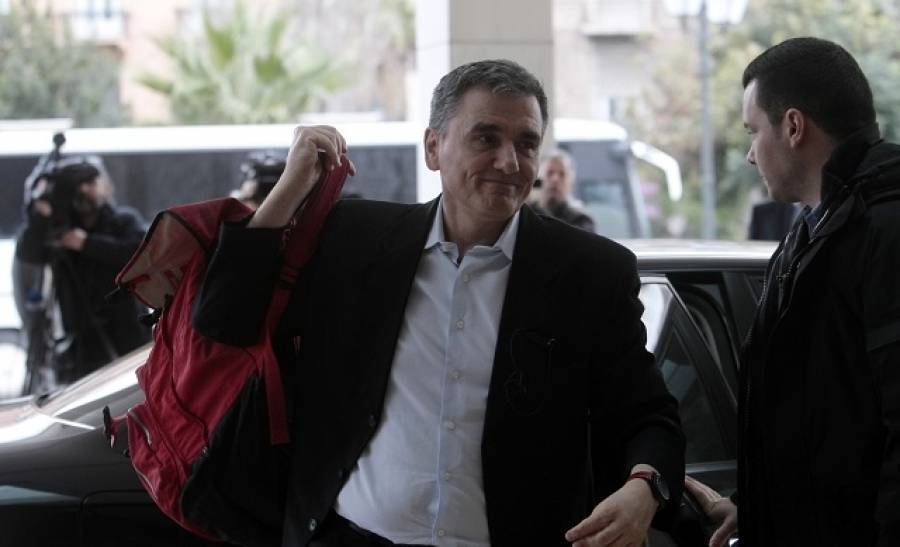 Στις 18.00 ξεκινά η συνάντηση θεσμών - Τσακαλώτου
