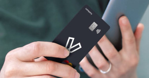 Η JP Morgan απέκτησε το 48,5% της Viva Wallet