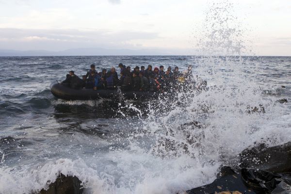 Νέο ναυάγιο: Πνίγηκαν οκτώ μετανάστες - Νεκρά άλλα έξι παιδιά