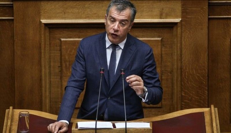 Θεοδωράκης: Οι επενδύσεις ξεκινούν στα χαρτιά, αλλά δεν υπάρχουν δουλειές