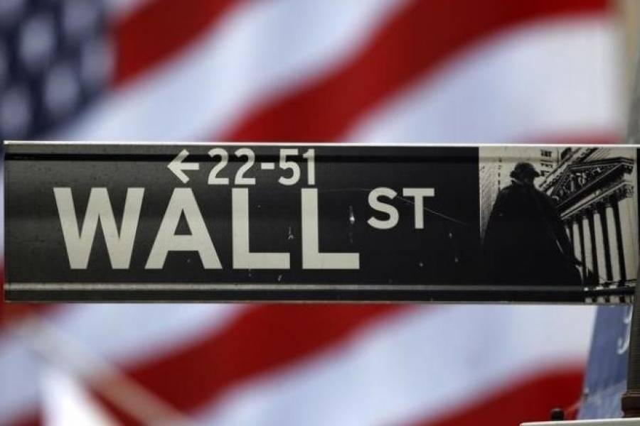 Διστακτικό άνοιγμα στη Wall Street