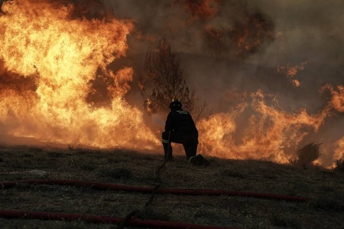 Κεφαλονιά: Σε εξέλιξη μία από τις τέσσερις πυρκαγιές