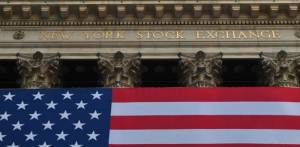 Wall Street: Κέρδη με το βλέμμα στις πρώτες κινήσεις Μπάιντεν