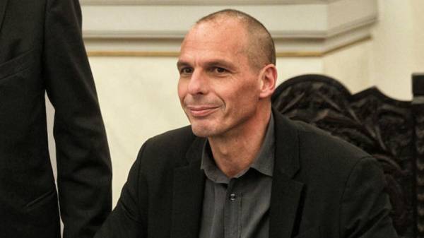Το tweet του Βαρουφάκη για τα τρία χρόνια capital controls