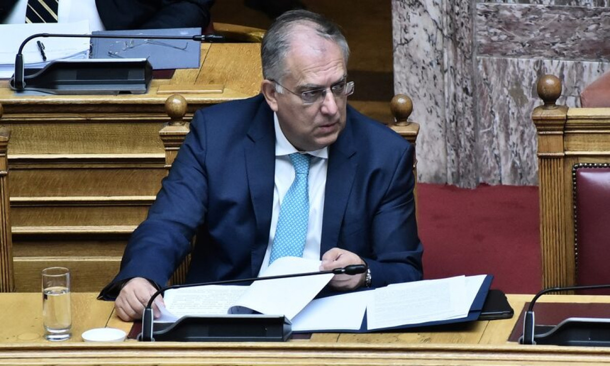 Αδιαθεσία αισθάνθηκε ο Θεοδωρικάκος- Μεταφέρθηκε στο ιατρείο της Βουλής