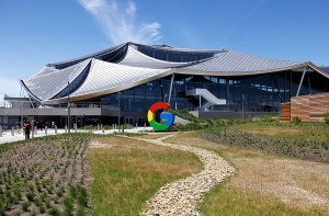 Η Google μπλόκαρε πάνω από 5,2 δισ. διαφημίσεις το 2022