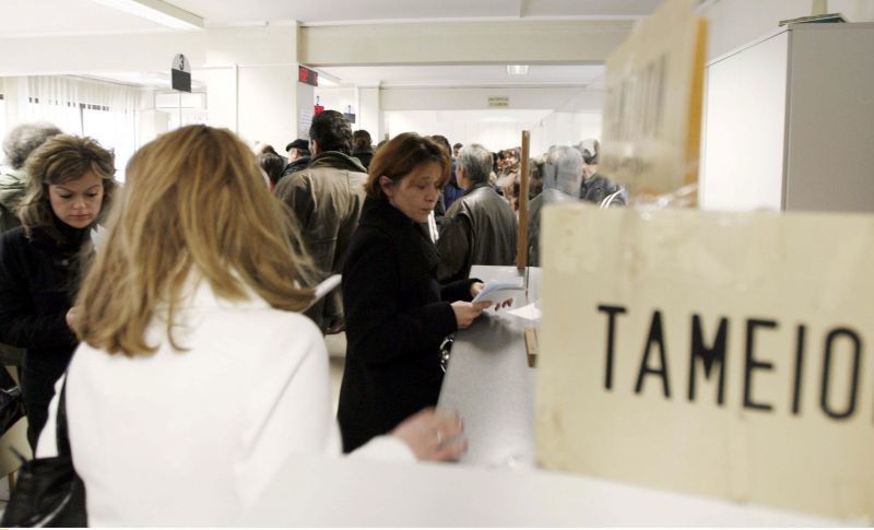 "Ανάσα" από τη ρυθμίση των 100 δόσεων αναμένει η κυβέρνηση