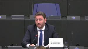 Ανδρουλάκης: Λύση η δημιουργία κοινών στρατηγικών αποθεμάτων, υποδομών και αγωγών
