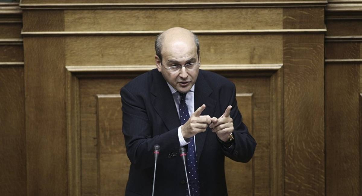 Χατζηδάκης: Συμβάσεις για επταήμερη εργασία υπογράφηκαν επί ΣΥΡΙΖΑ