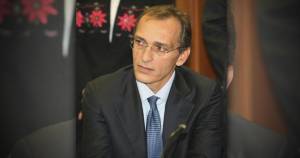 Ο Μπόμπολας πρόθυμος να αποχωρήσει από CEO της Ελλάκτωρ