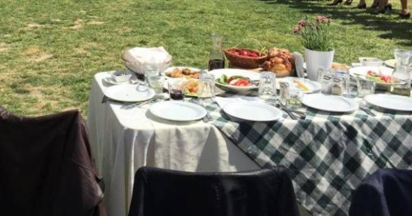 Οι... εντολές για το Πάσχα: Εκκλησίες, μετακινήσεις, πασχαλινό τραπέζι