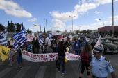 Μπλόκο στη Μεσογείων από τους Ρομά του καταυλισμού Νομισματοκοπείου