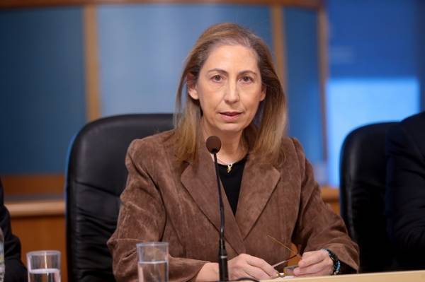 Ξενογιαννακοπούλου: Οι εξαγγελίες της ΝΔ θα φέρουν απολύσεις