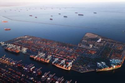 Η συμφόρηση στα λιμάνια αυξάνει δραματικά τις εκπομπές ρύπων