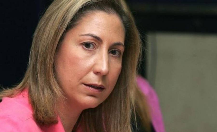 H Ξενογιαννακοπούλου τάζει προσλήψεις μονίμων στο Δημόσιο