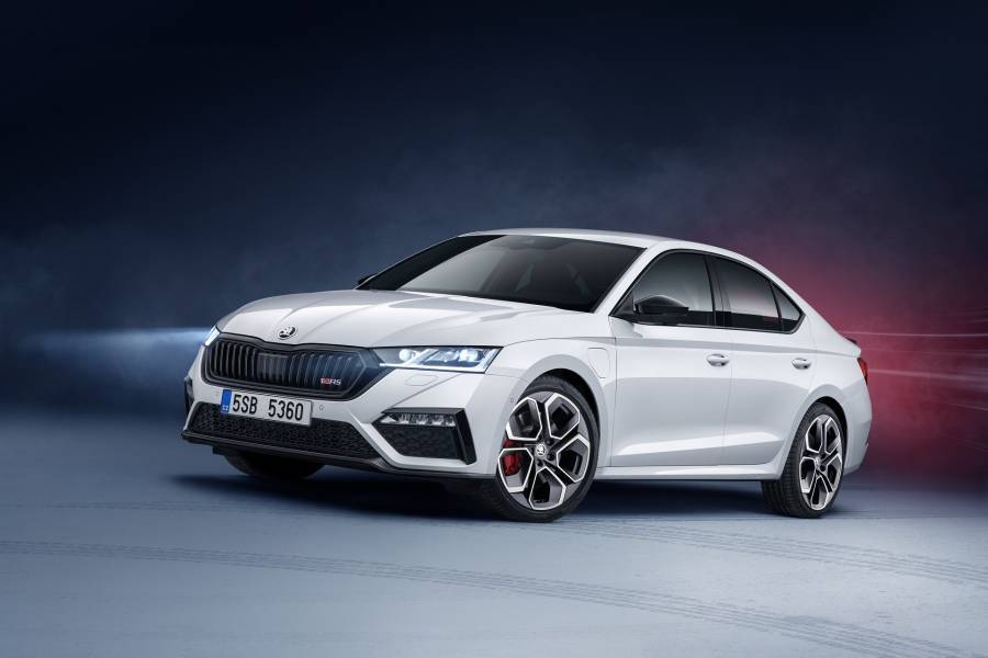 SKODA OCTAVIA RS iV: Ερχεται και η plug-in υβριδική εκδοχή με σπορ διαθέσεις!