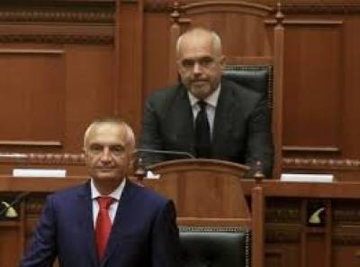 Κλιμακώνεται η ένταση στην Αλβανία - Δημοψήφισμα ζητά ο Μέτα