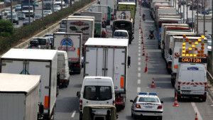 Που παραμένει το απαγορευτικό κυκλοφορίας για βαρέα οχήματα