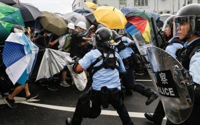 Χονγκ Κονγκ: Συνεχίζονται οι συγκρούσεις αστυνομίας - αντικυβερνητικών διαδηλωτών