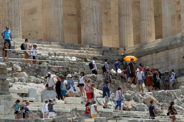 Εν αναμονή του Ευρωπαϊκού Ταμείου Ανάκαμψης ο τουρισμός