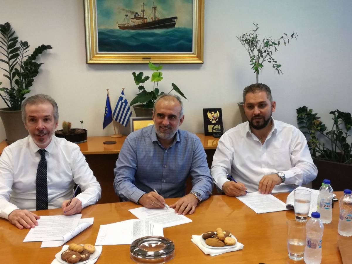 Υπεγράφη η σύμβαση παραχώρησης της λειτουργίας υδατοδρομίου στο λιμάνι Πάτρας