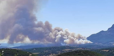 Μεγάλη φωτιά στην Αχαΐα- Προληπτική εκκένωση χωριών στην Ηλεία
