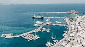 Νάξος: Πλοίο με πάνω από 400 επιβάτες προσέκρουσε στο λιμάνι