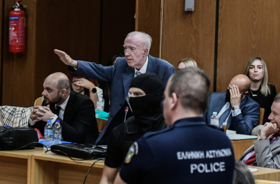 Πειθαρχική δίωξη κατά του Κ. Πλεύρη για τους ναζιστικούς χαιρετισμούς