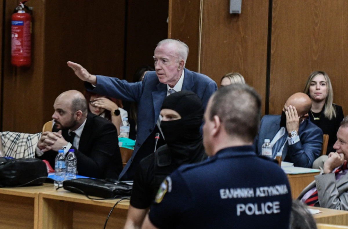 Πειθαρχική δίωξη κατά του Κ. Πλεύρη για τους ναζιστικούς χαιρετισμούς