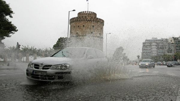 Έβρεξε προβλήματα στη Θεσσαλονίκη