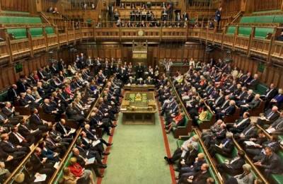 Βρετανία:«Πράσινο φως» από τη Βουλή για την αναβολή του Brexit