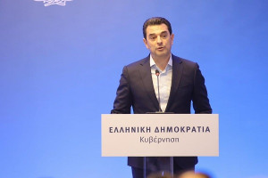 Σκρέκας: Μόνο οι ΑΠΕ θα δώσουν λύση για φθηνό ρεύμα