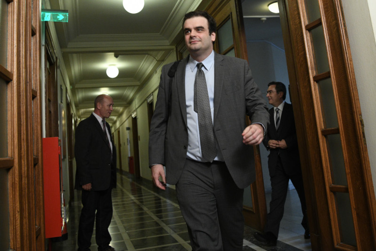 Πιερρακάκης: Σεπτέμβριο ξεκινούν τα ζωντανά φροντιστήρια-Απόσπαση 80 εκπαιδευτικών στο Υπουργείο