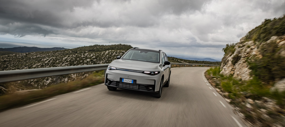 Διαθέσιμο το Leapmotor C10 REEV με αυτονομία 970 km και τιμή €38.900