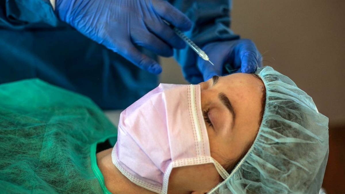 «Άνθηση» πλαστικών επεμβάσεων λόγω... τηλεργασίας και μέσων κοινωνικής δικτύωσης