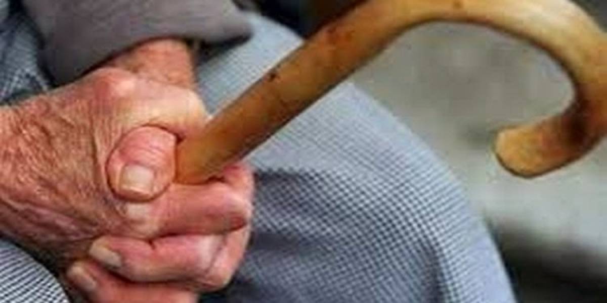 Επιστροφή 12.000 ευρώ σε συνταξιούχο από «κομμένα» δώρα