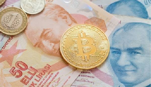 Σε νέο ιστορικό χαμηλό η τουρκική λίρα έναντι του δολαρίου